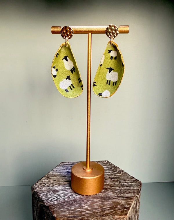 GG Designs - Mussel Shell Sheep Earrngs
